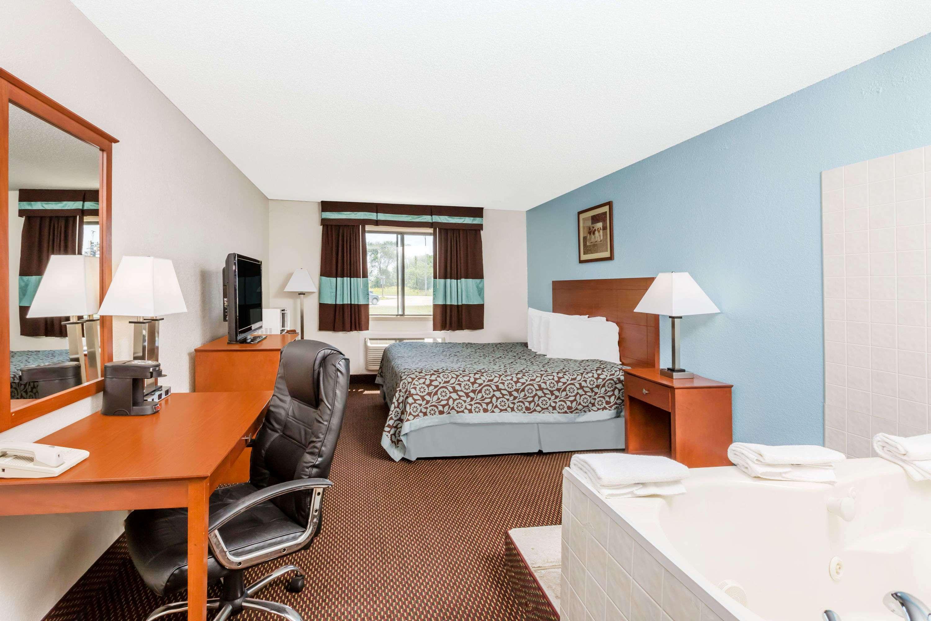Days Inn By Wyndham Ankeny - Des Moines Екстер'єр фото